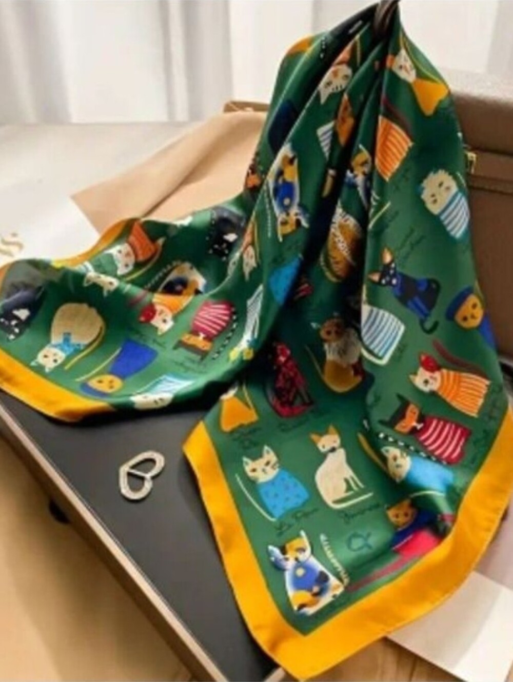 CAT LOADED SCARF PERFECT FOR THE CAT LOVER
